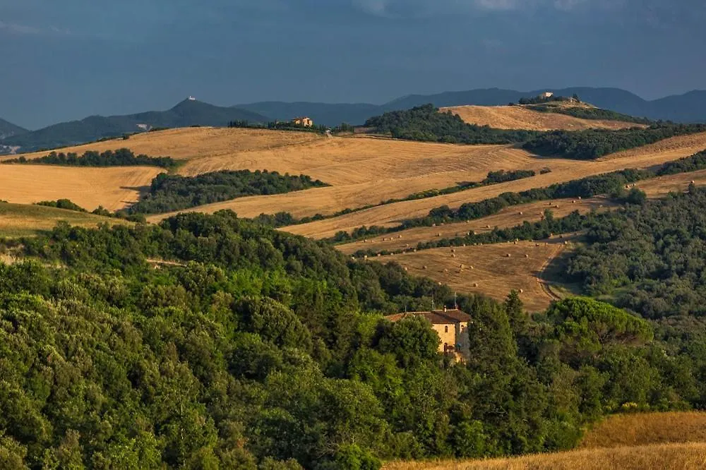 Farm stay Agriturismo Alle Rose Villa Volterra Italy